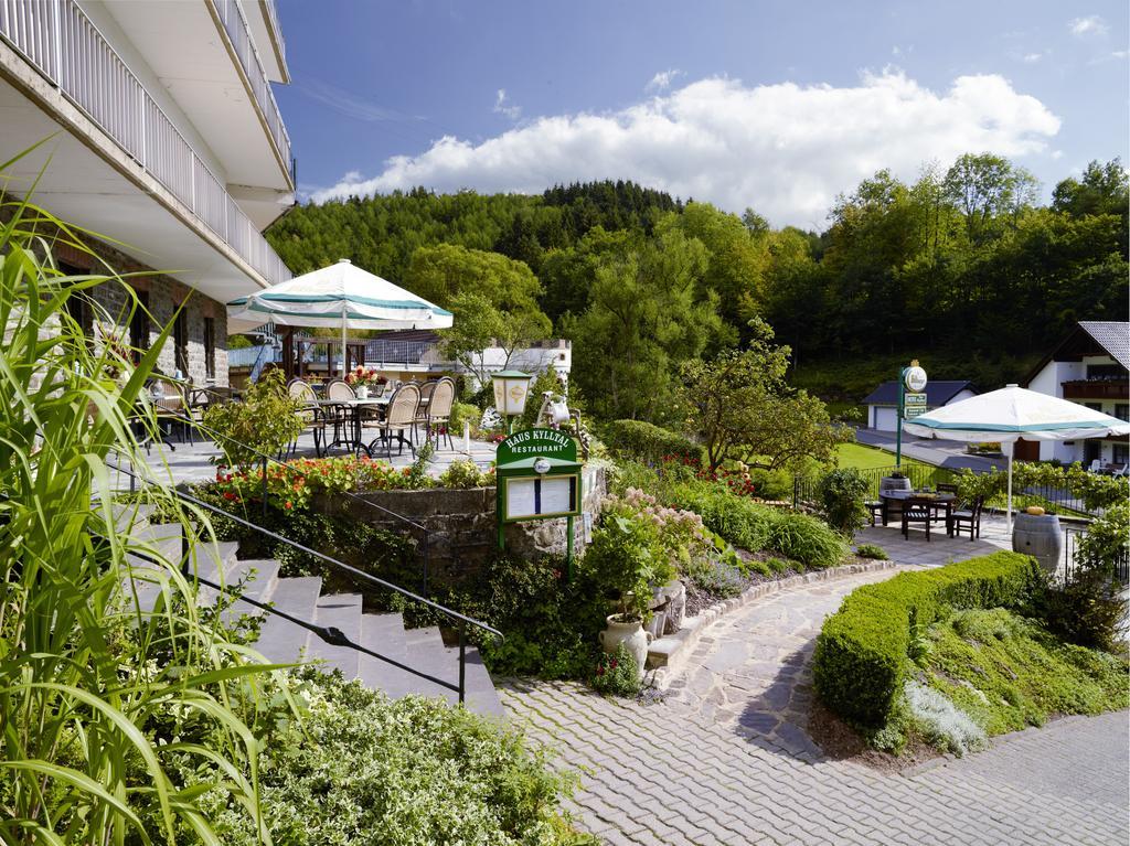 Hotel Haus Kylltal Zendscheid Extérieur photo