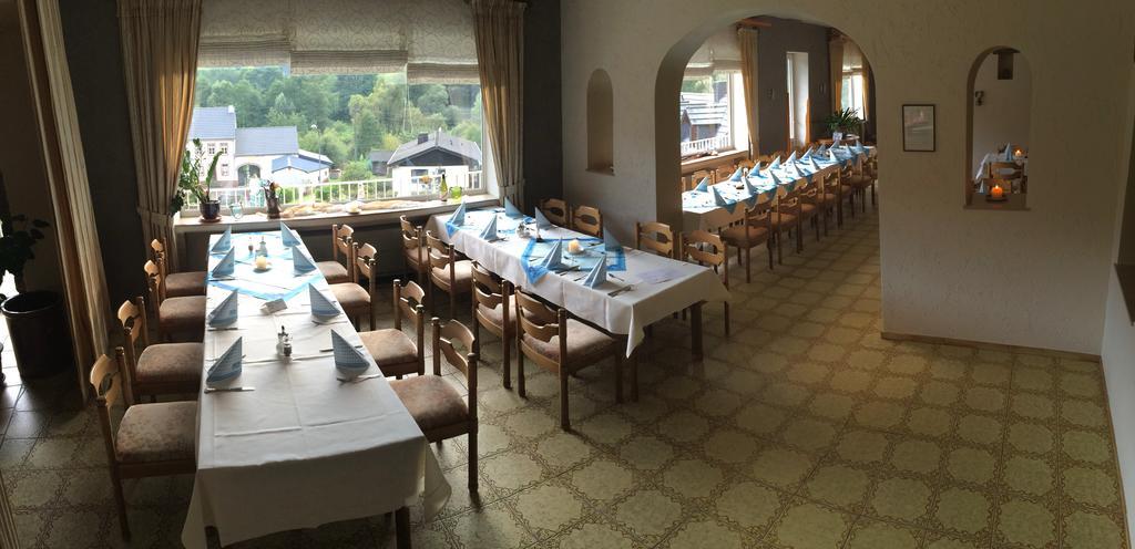 Hotel Haus Kylltal Zendscheid Extérieur photo